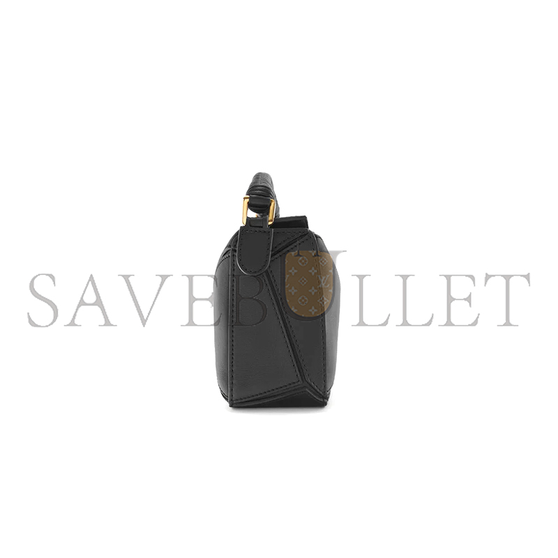 LOEWE MINI PUZZLE BAG IN SMOOTH CALFSKIN A510U95X86 (17.5*12.5*7.5cm) LOEWE MINI PUZZLE BAG IN SMOOTH CALFSKIN A510U95X86 (17.5*12.5*7.5cm)